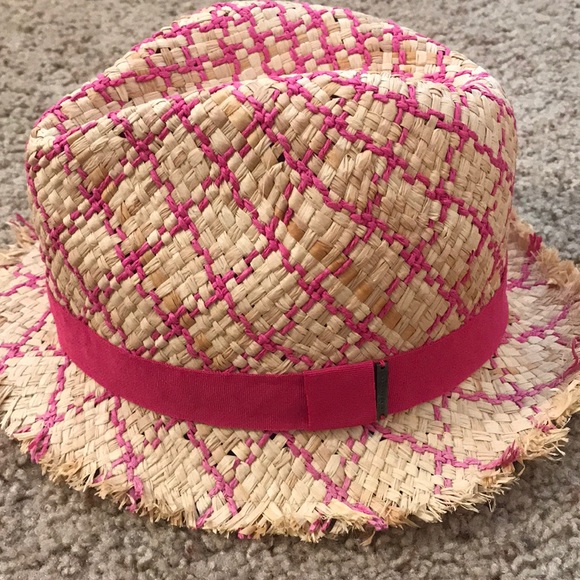 Hat 🎩 - Picture 2 of 5